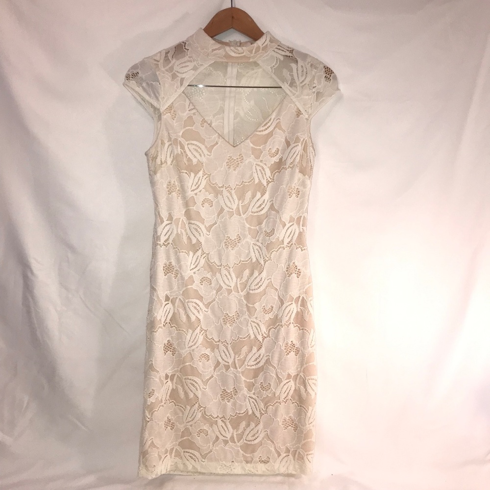 Lulu e. Bebe - Racer neck lace dress - Size Large